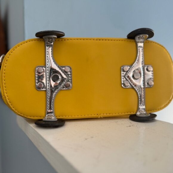 Kids Fun Skateboard Novelty Yellow Crossbody Bag - Picture 5 of 6